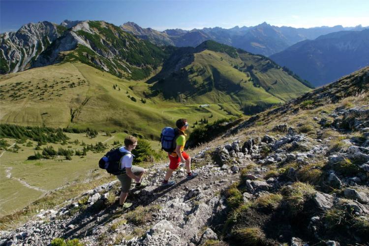 Denkinger PR - 444 Teilnehmer bei „24 Stunden wandern in Bad Hindelang“  