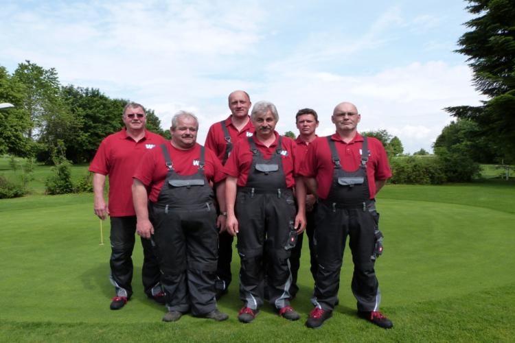 Denkinger PR - Greenkeeper Konrad Kienle und sein Team sichern Rasenqualität