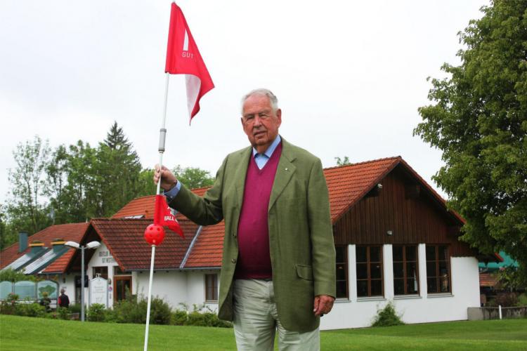 Denkinger PR - Golfclub Memmingen verabschiedet Präsident Hermann Kutter