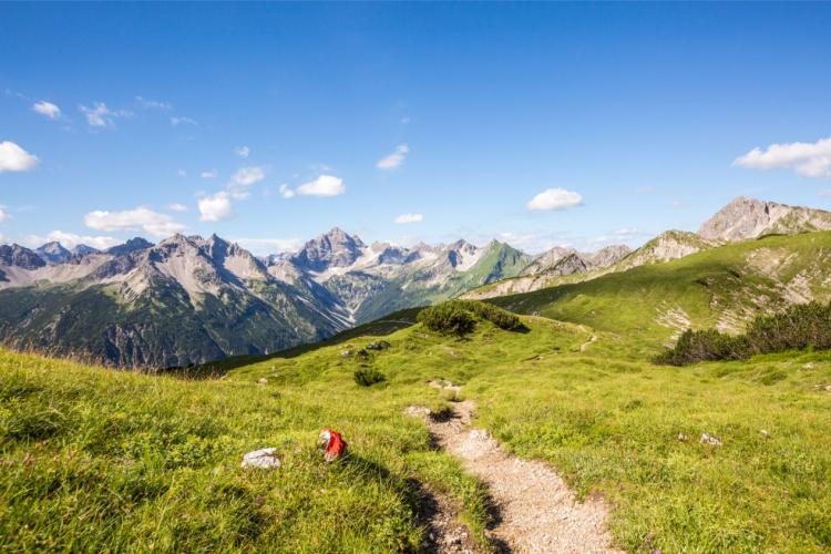 Denkinger PR - „Grenzgänger-Weg“ sichert Strecken und fasziniert Bergsteiger 