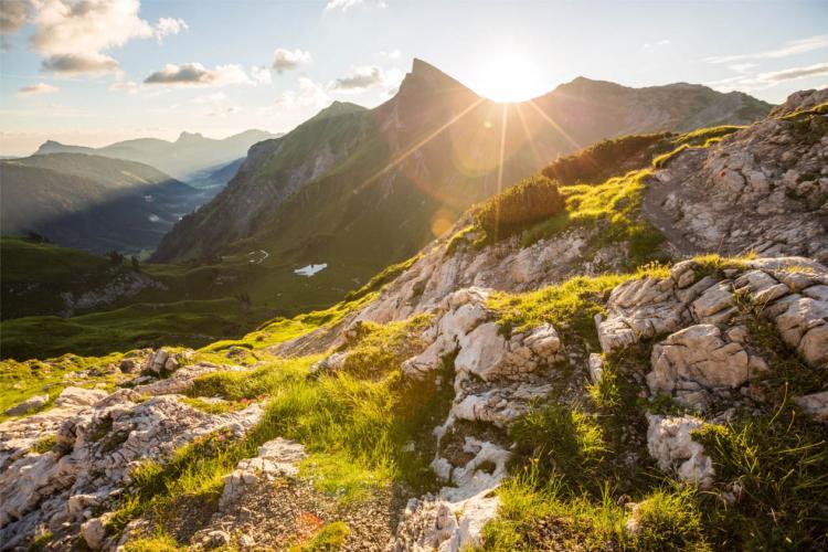 Denkinger PR - „Grenzgänger-Weg“ sichert Strecken und fasziniert Bergsteiger