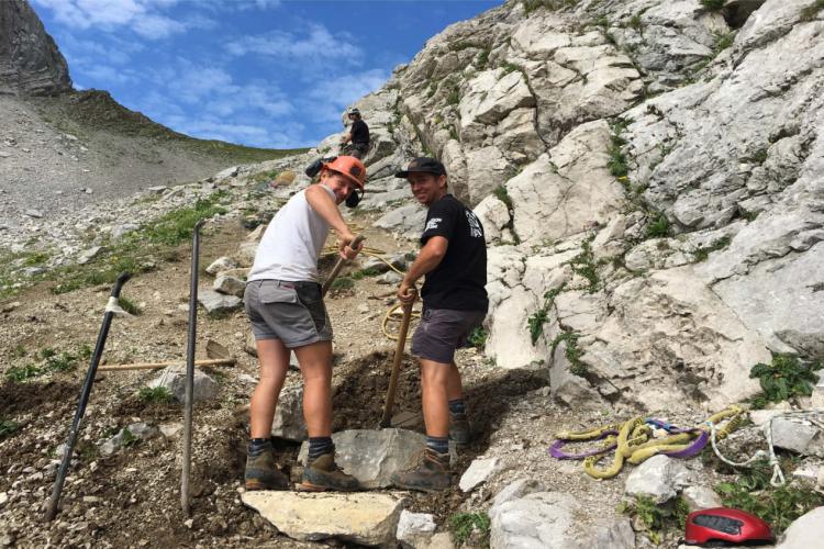 Denkinger PR - „Grenzgänger-Weg“ sichert Strecken und fasziniert Bergsteiger