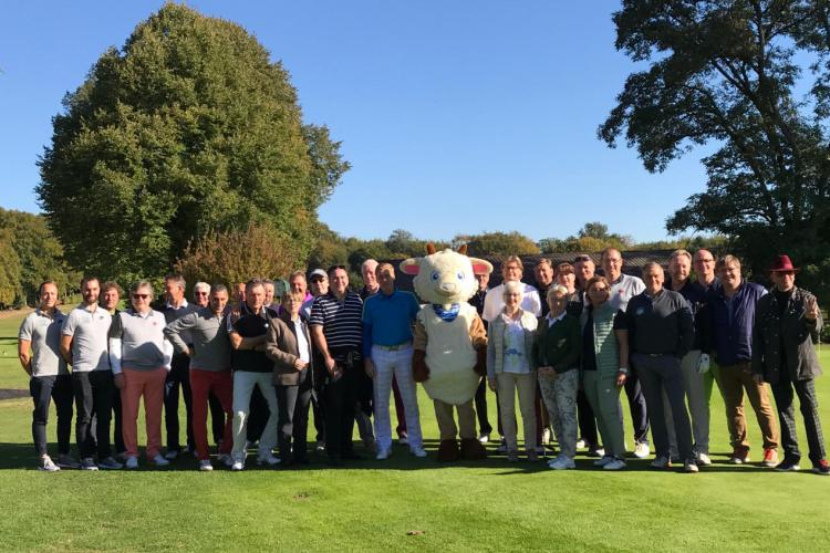 Denkinger PR - Ehemalige Sportstars golfen in Bad Salzuflen für kranke Kinder 