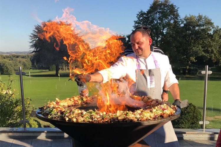 Denkinger PR - Ehemalige Sportstars golfen in Bad Salzuflen für kranke Kinder 