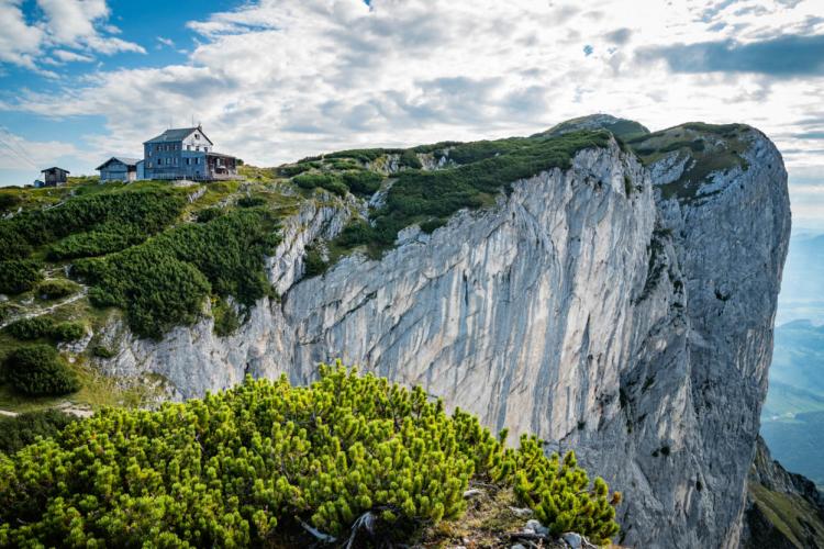 Denkinger PR - Huetten-Holiday.de baut Beteiligung und Angebot aus 