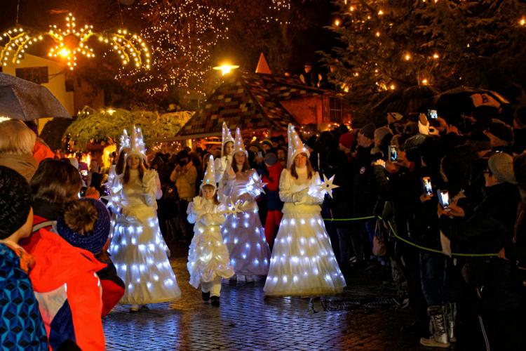 Denkinger PR - Erlebnis-Weihnachtsmarkt Bad Hindelang bietet Kunst, Musik und Theater