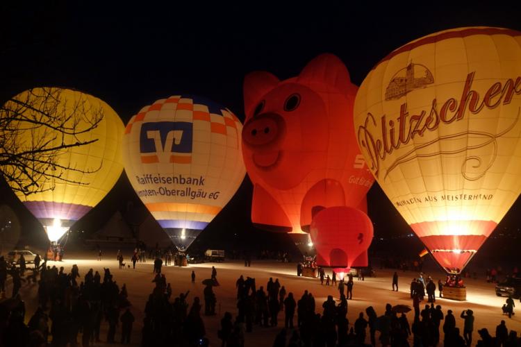 Denkinger PR - Mehr als 1.000 Besucher beim Wiesengrund-Ballonfestival  