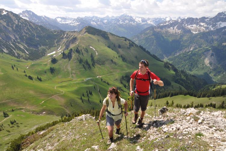 Denkinger PR - Tourengeher und Bergfexe starten vom „Iseler“ in die Allgäuer Hochalpen 