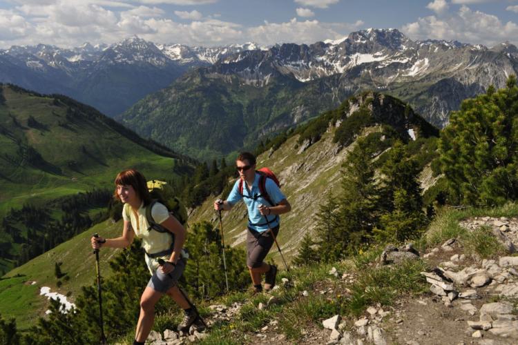 Denkinger PR - Tourengeher und Bergfexe starten vom „Iseler“ in die Allgäuer Hochalpen 