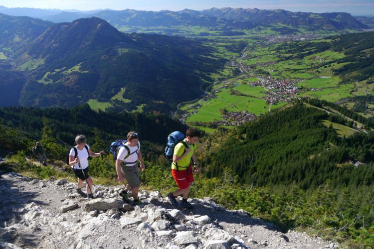 Denkinger PR - Tourengeher und Bergfexe starten vom „Iseler“ in die Allgäuer Hochalpen 