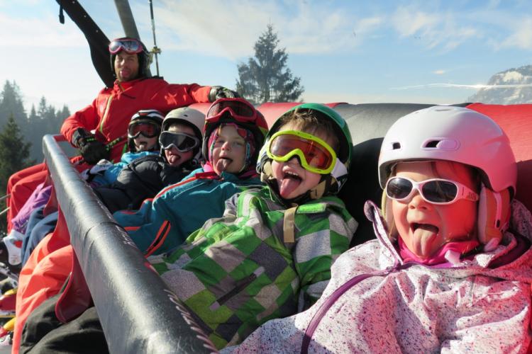 Denkinger PR - Familien-Skigebiet Oberjoch begeistert Eltern, Kinder und Jugendliche