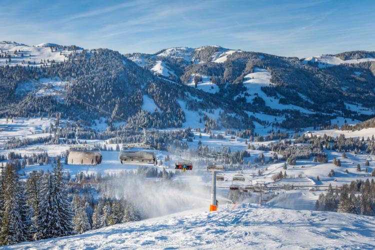 Denkinger PR - Ausgezeichneter Familienspaß im Skigebiet Oberjoch