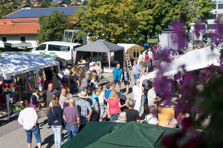 Denkinger PR - Ökologischer Herbstmarkt bei der Bio-Schaukäserei Wiggensbach