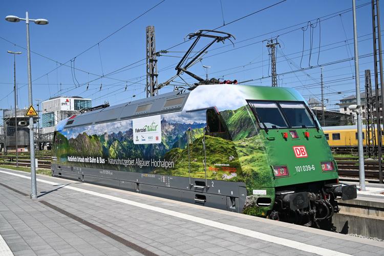 Denkinger PR - Fernverkehrslok ist Botschafter für Naturschutzgebiet Allgäuer Hochalpen