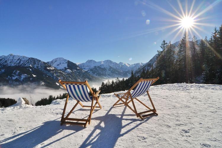 Denkinger PR - Prämierte Rodelbahn und Wander-Winterparadies zum Saionstart