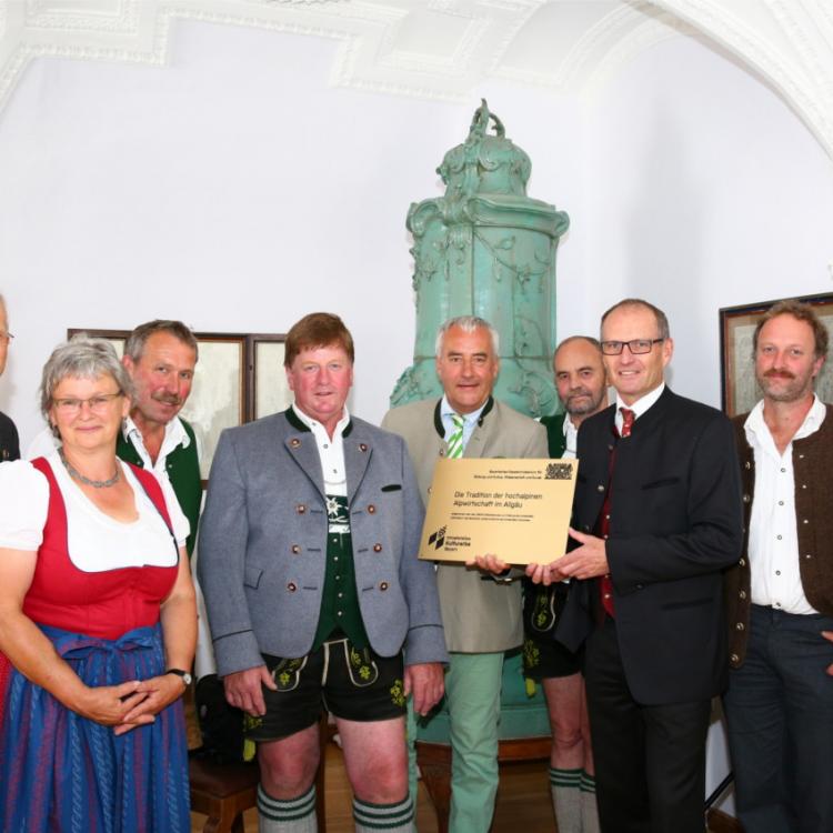 Denkinger PR - Hochalpine Hindelanger Alpwirtschaftskultur ausgezeichnet 