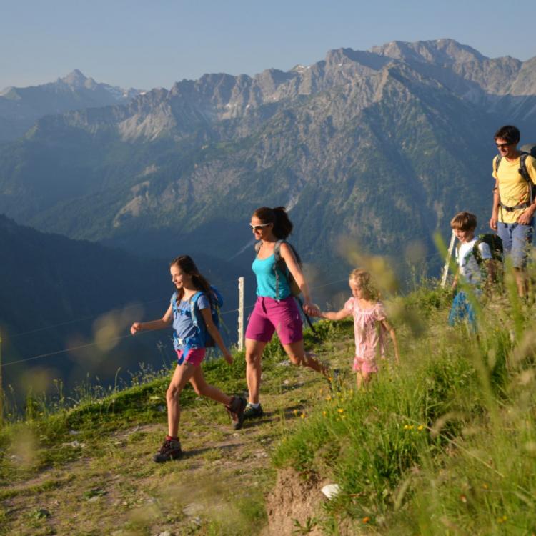 Denkinger PR - Bad Hindelang nimmt gestrandete Center-Parcs-Urlauber auf