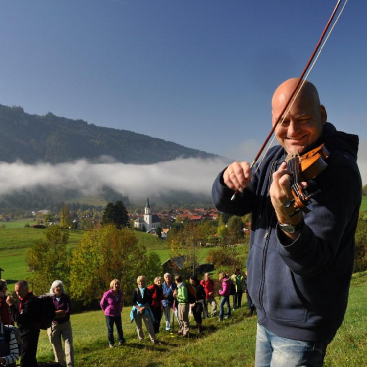 Denkinger PR - Ein Ort wird Musik: Bad Hindelanger Gourmetküche und Klassik to go 