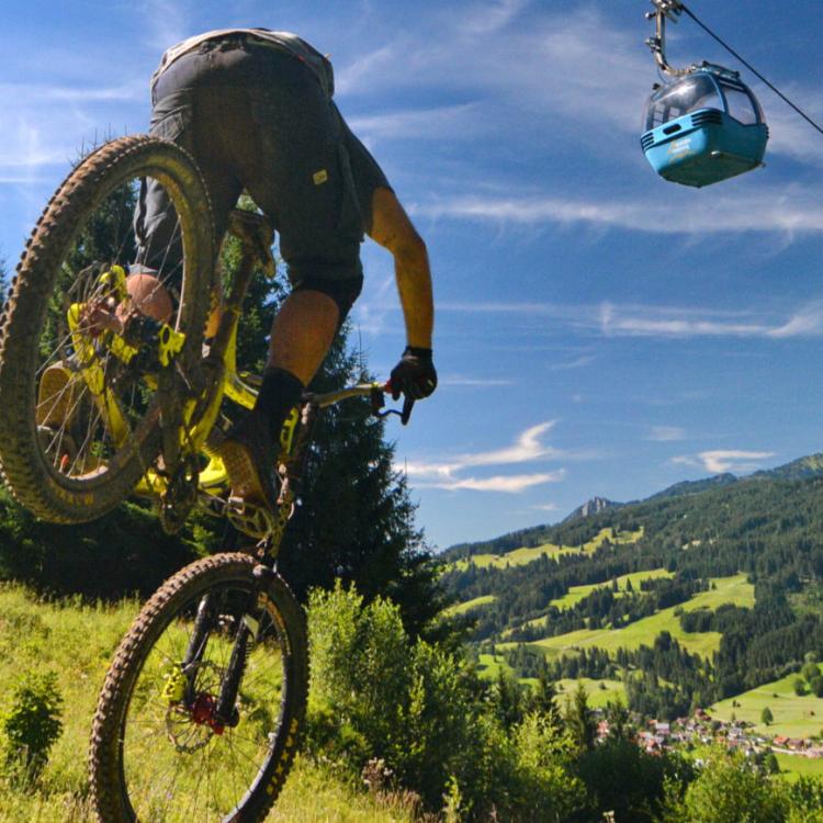 Denkinger PR - Abenteuer, Nervenkitzel und Natur pur im Bikepark Hindelang